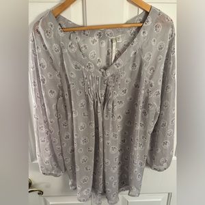 LC Lauren Conrad Gray Floral Blouse Size XL